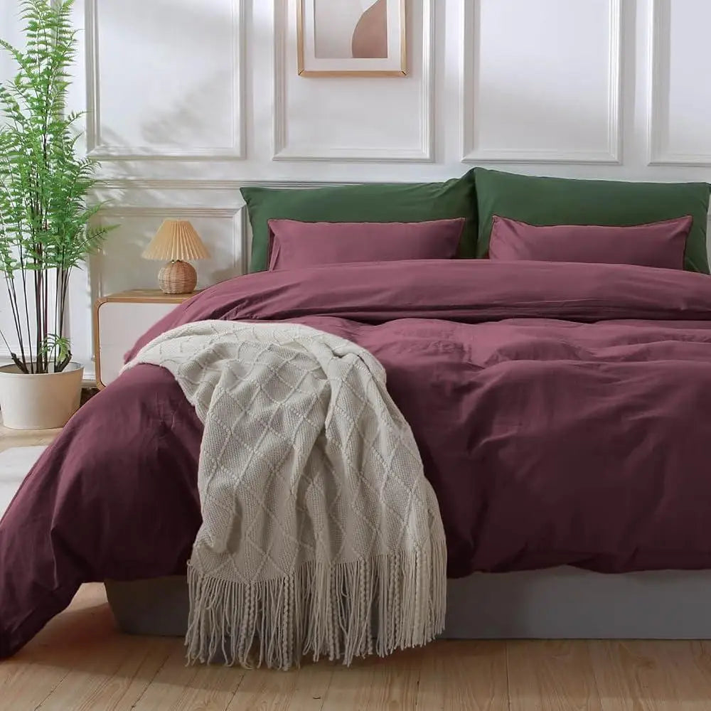 3pcs Queen Size Bedding Set Breathable Lightweight Solid Burgundy Comforter