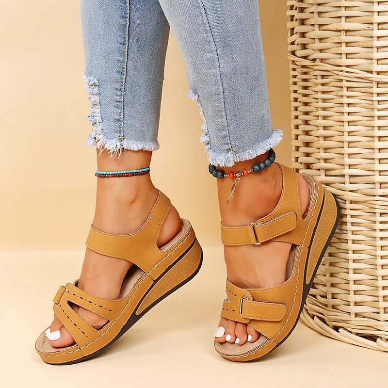Women Soft Stitching Ladies Sandals, Comfortable Flat Open Toe Beach Shoes