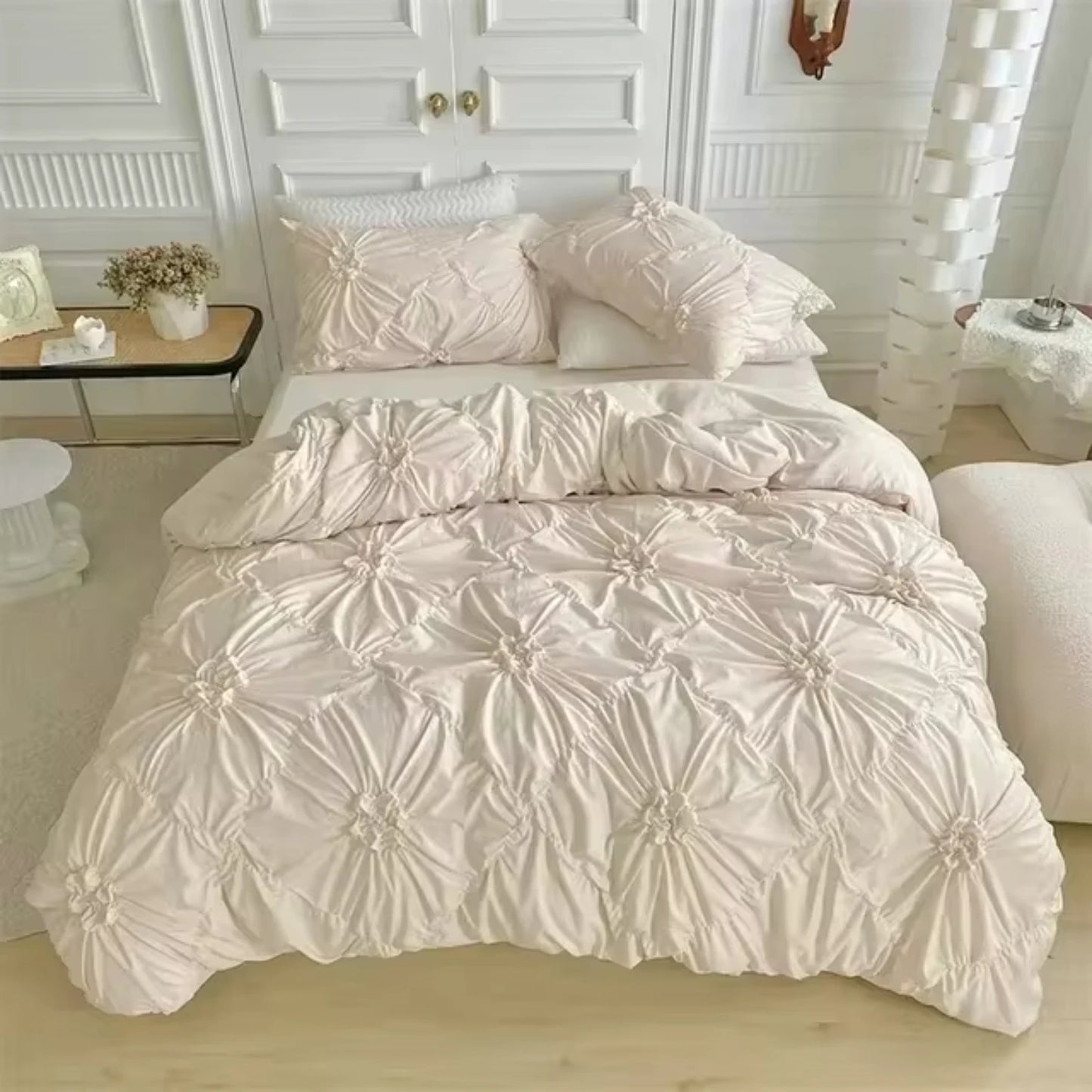Elegant Twist Flowers King Size Bedding Set - 220x240 Double Cover with Pleated Crafts