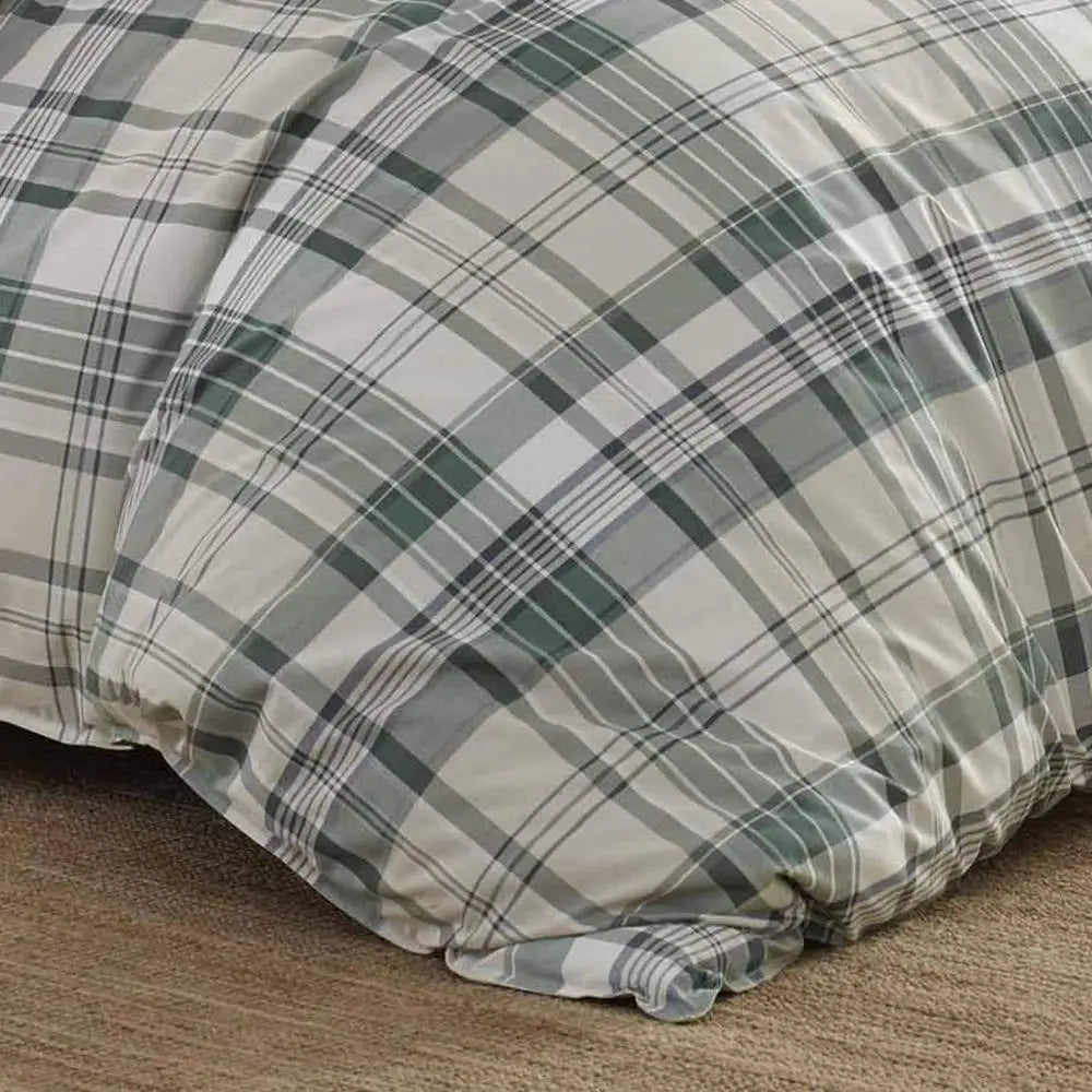 King Size Plaid Reversible Bedding with Matching Pillow Shams