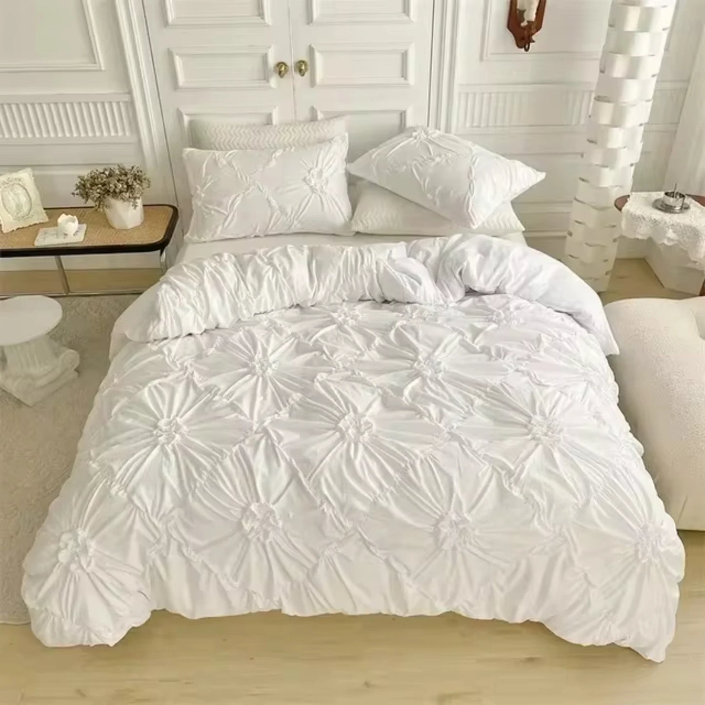 Elegant Twist Flowers King Size Bedding Set - 220x240 Double Cover with Pleated Crafts