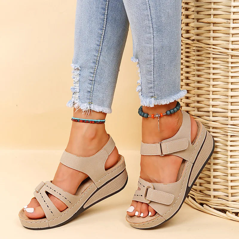 Women Soft Stitching Ladies Sandals, Comfortable Flat  Open Toe Beach Shoes